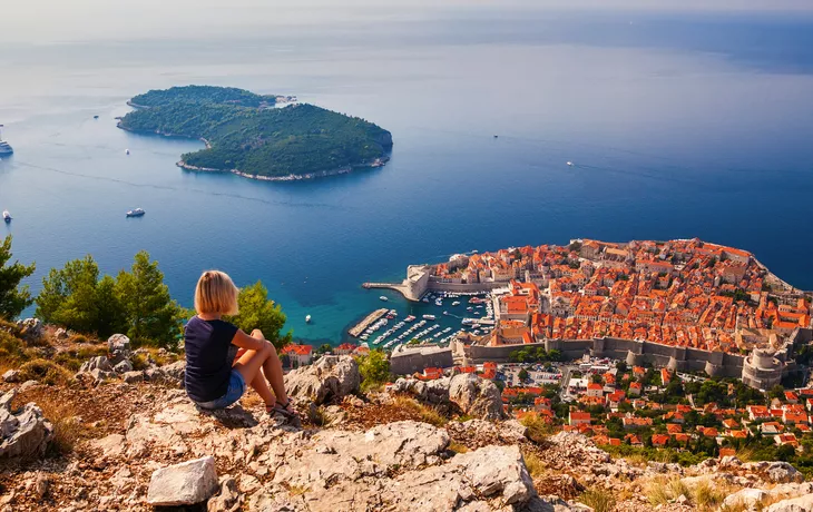 Blick auf die Altstadt von Dubrovnik an der Adriaküste in Dalmatien, Kroatien