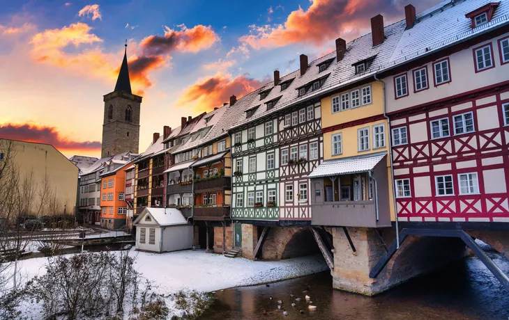 Erfurter Altstadt mit der berühmten Krämerbrücke in Thüringen, Deutschland