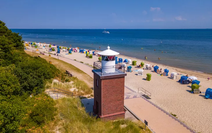 Wyker Leuchtfeuer am Strand