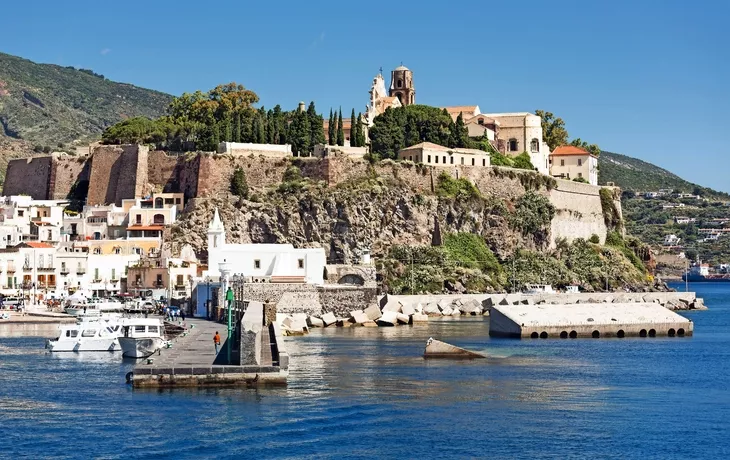 Hafen von Lipari