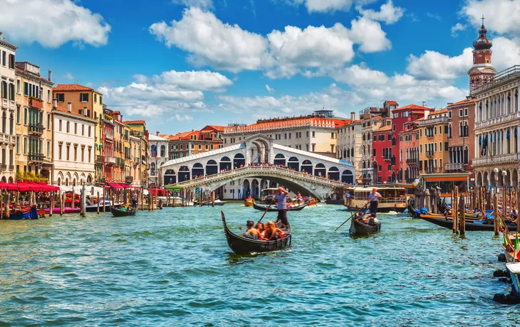 Rialto-Brücke - Wahrzeichen des Canal Grande