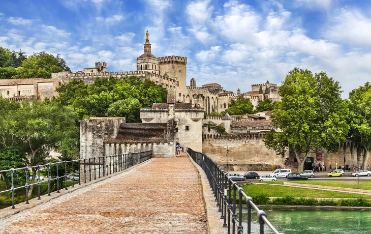 Avignon-Brücke mit Papstpalast