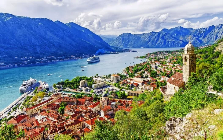 Kotor - eine befestigte Stadt an der Adriaküste Montenegros