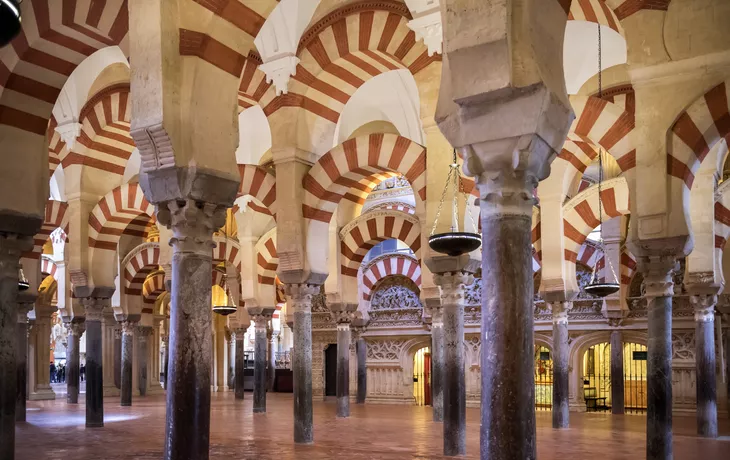 der berühmte Innenraum der Mezquita in Córdoba, Spanien