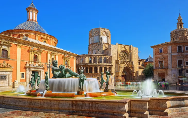 Rio Turia Brunnen auf der Plaza de La Virgen in der spanischen Stadt Valencia