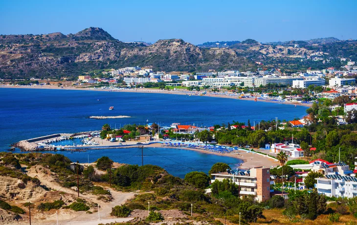 Luftaufnahme des Strandes von Faliraki