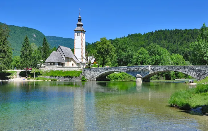 Kirche Sveti Janez am Bohinjsee im Triglav Nationalpark