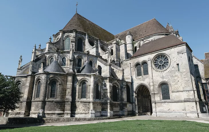 Außenansicht der Kathedrale in Noyon