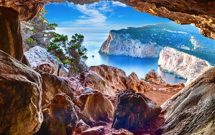 Höhle Grotta dei vasi rotti auf der Landzunge Capo Caccia