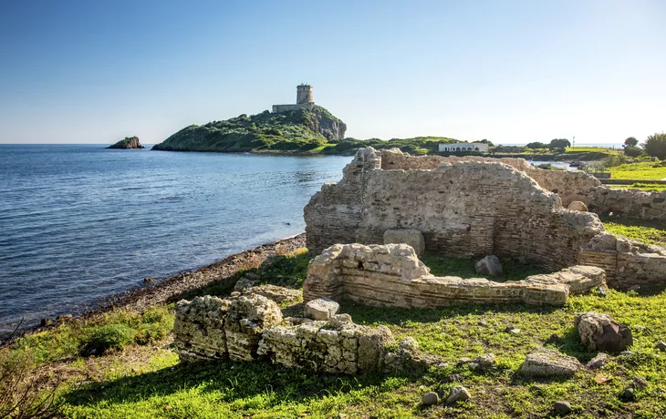 Pula mit Ausgrabungen in Nora auf Sardinien 