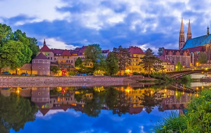 Ochsenbastei mit Peterskirche und Neisse in Görlitz, Deutschland