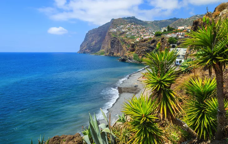 Klippen von Cabo Girão und Câmara de Lobos auf Madeira, Portugal