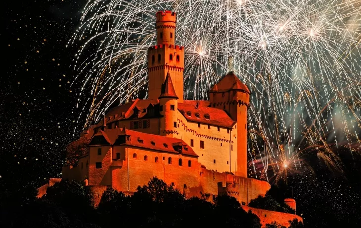 Rhein in Flammen oberhalb der Marksburg bei Braubach