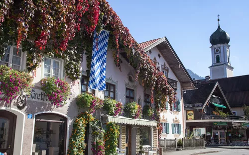 Hausfassadenmalerei in Oberammergau, Deutschland