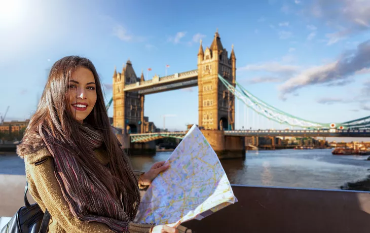 Tower Bridge über der Themse in London, Vereinigtes Königreich