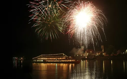 Feuerzauber an der Donau