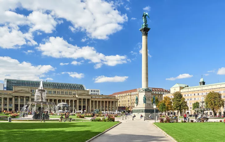 Jubiläumssäule auf dem Schlossplatz in Stuttgart