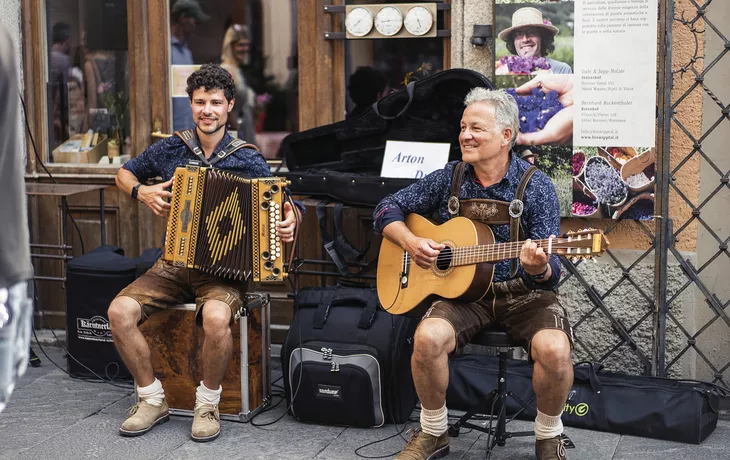 Musikalische Unterhaltung beim Knödelfest in Sterzing