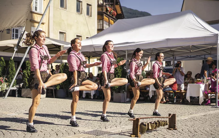 Traditionstanz Knödelfest Sterzing