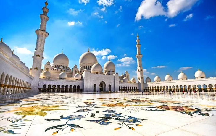 Abu Dhabi, Scheich-Zayid-Moschee