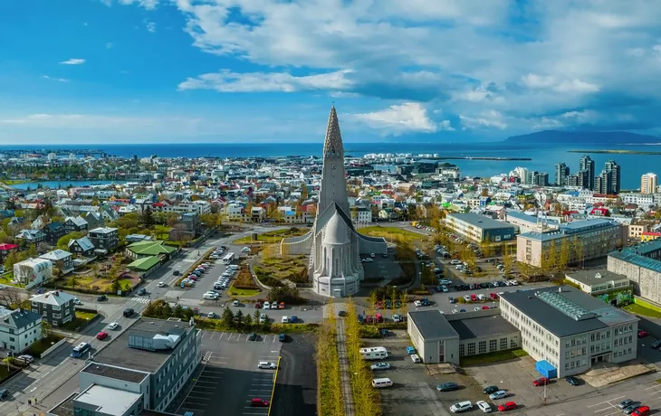 sonniges Reykjavik